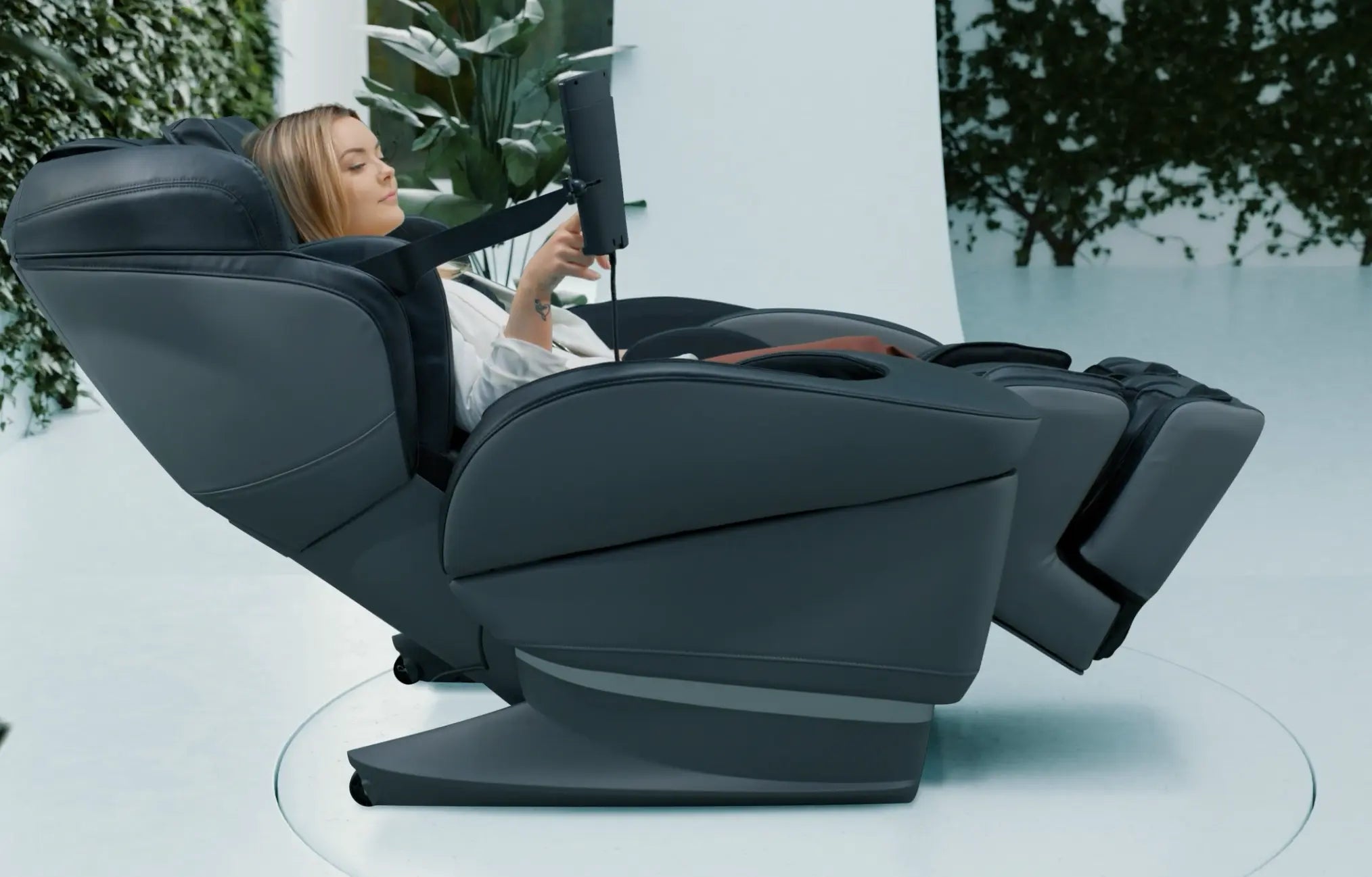 Poate un fotoliu masaj să ajute la corectarea posturii?